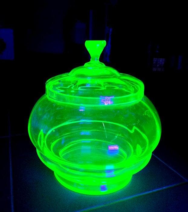 Royal Leerdam - A.D. Copier - Pot - Uraniumglas - XL bowl, Antiquités & Art, Antiquités | Verre & Cristal