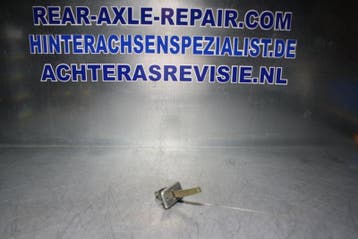Opel Rekord E, deurvanger van een achterportier. (Interieur), Verzenden