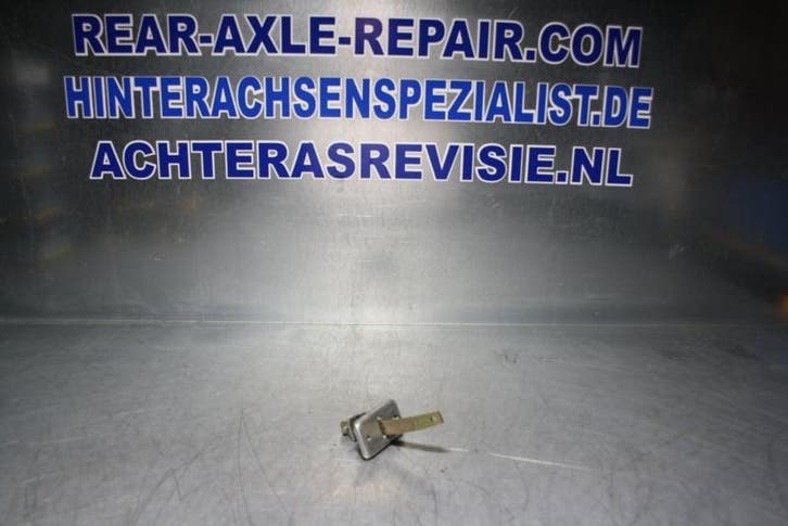 Opel Rekord E, deurvanger van een achterportier. (Interieur), Auto-onderdelen, Interieur en Bekleding, Nieuw, Opel, Verzenden