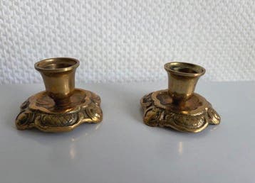 Tafelservies (2) - Verguld messing - Kleine Rococo-kandelaar