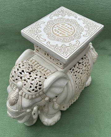 Vintage - Table dappoint - Céramique - Une pièce maîtresse