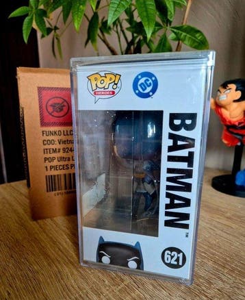 Funko - Funko Pop - Batman (621) • Limited Edition Exclusive