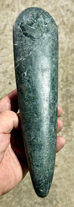 Groene celt handelsobject met glanzende patina - steenbijl -, Antiek en Kunst
