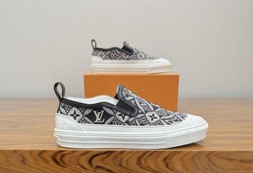 Louis Vuitton - Playtime Slip-On - Sneakers - Maat: EU 38.5