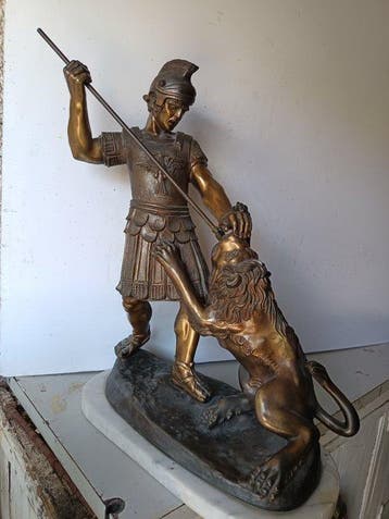 Sculpture, Gladiatore contro leone - 52 cm - Régule