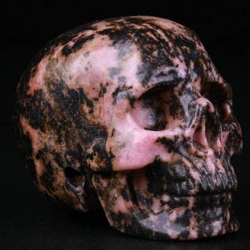 119 g Schwarz-Pinker Rhodoniet-Schedel – Orlez, der