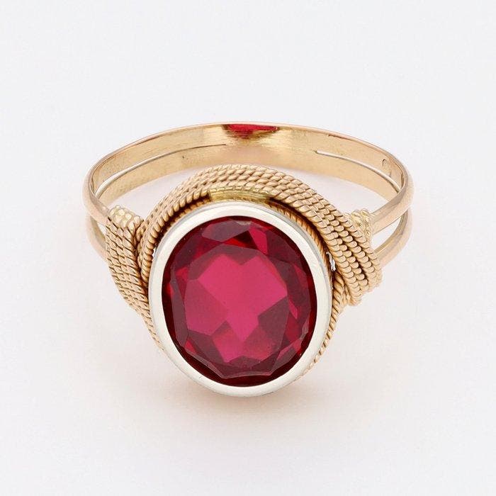 Bague - 18 carats Or jaune - Robijn, Handtassen en Accessoires, Ringen