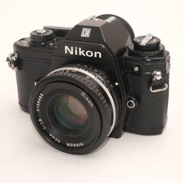 Nikon EM + Ai-s Nikkor 1,8/50mm | Appareil photo argentique