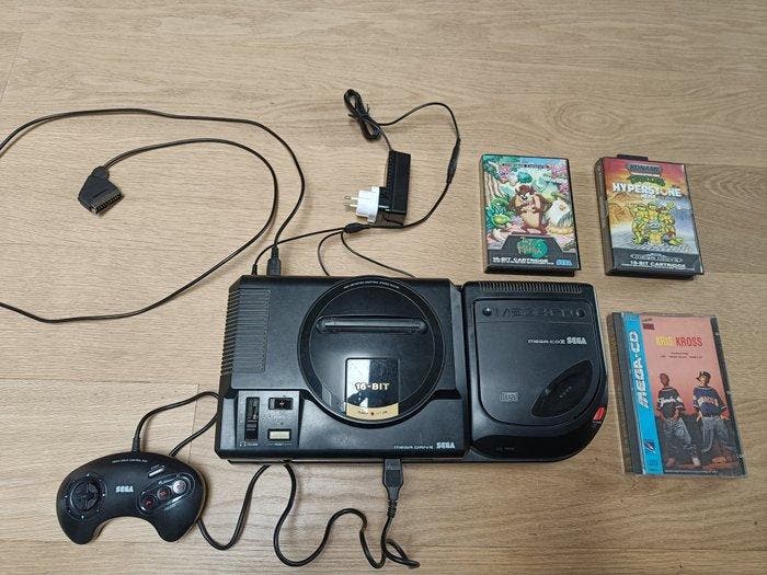 Sega - Mega Drive - with MegaCD + games - Videogameconsole +, Consoles de jeu & Jeux vidéo, Consoles de jeu | Accessoires Autre