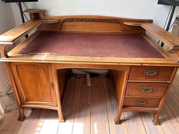Louis Majorelle, (attr.) - Bureau - Walnoot, Antiek en Kunst