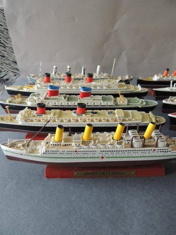 Maritieme objecten (10) - Zeer mooie set van 10