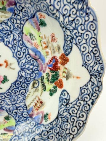 A Chinese Export Porcelain Famille Rose & Underglaze Blue, Antiek en Kunst
