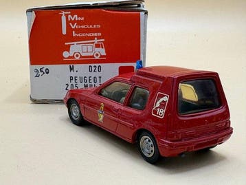 M.V.I. Prestige 1:43 - Voiture miniature - Peugeot 205 Multi, Hobby en Vrije tijd, Nieuw