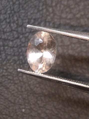 Natural subtle peach pink Morganite - 5*7 mm - 0.651 ct - ov, Handtassen en Accessoires, Overige Accessoires, Verzenden, Nieuw