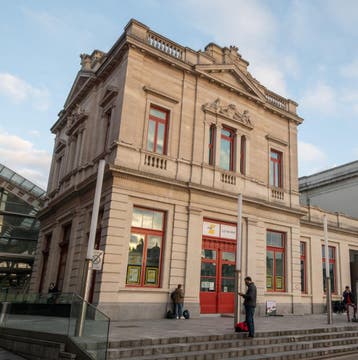 Kantoorruimte voor 2 in Railway Station Express, Verzenden
