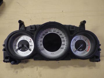 Mercedes W204 instrumentenpaneel 2049005513, Autos : Pièces & Accessoires, Tableau de bord & Interrupteurs, Verzenden