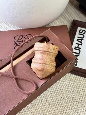 Loewe - Toupie Loewe wooden spinning top - 2020 et après -