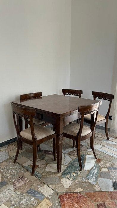 Eettafel - Hout, Wortelnotenhout, Antiek en Kunst, Curiosa en Brocante