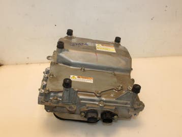 Omvormer Mitsubishi Outlander O154156, Nieuw