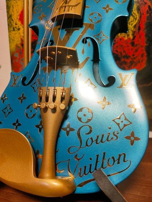 fp pop art - Louis vuitton violon et Capsule 60cm bleu, Antiquités & Art, Art | Objets design