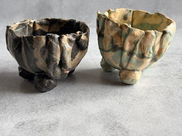 Okada Yoshimasa - Pot de fleurs (2) - Grès - Pots pliés, Antiquités & Art