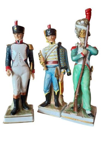 Figure - Drie porselein soldaten beeldjes (3) - Porcelaine, Antiek en Kunst