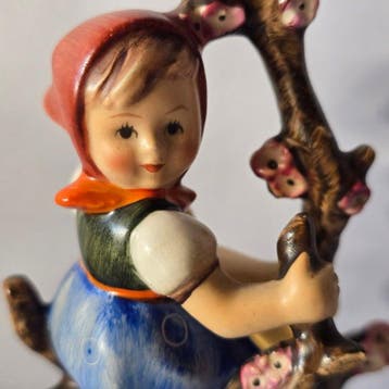 Goebel - Figurine - Hummel 141 3/0 - Apple Tree Girl - TMK3