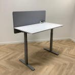 Outlet, zit-sta Kinnarps elektrisch bureau met akoestische, Huis en Inrichting, Bureaus, Elektrisch, Nieuw