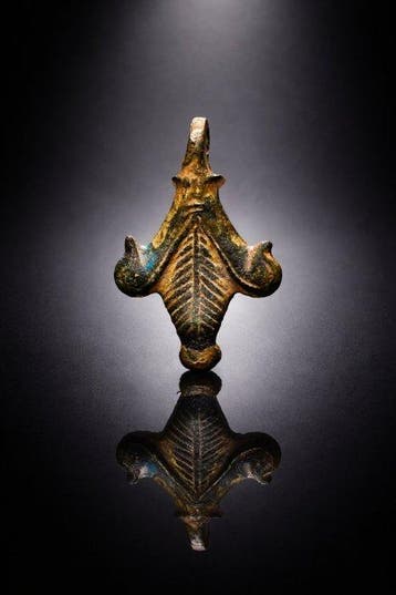 Vroege Middeleeuwse Viking Brons Zeldzaam verguld amulet met