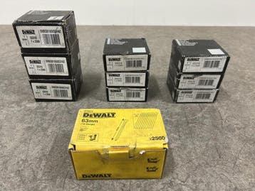 Veiling - DeWalt afwerknagels set 10-delig, Doe-het-zelf en Bouw, Nieuw