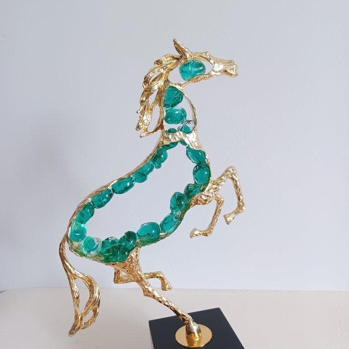 sculptuur, Cheval - 41 cm - Paard van goudkleurig metaal op, Antiek en Kunst, Curiosa en Brocante