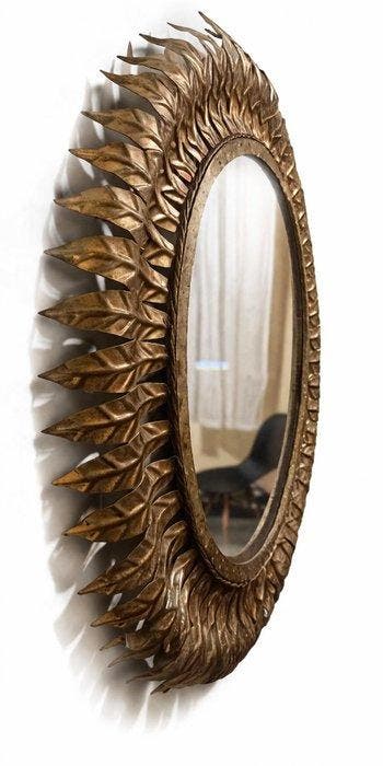 Wandspiegel - Metaal - Verfijnde lijst met motieven die doen, Antiquités & Art, Curiosités & Brocante