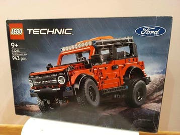 Lego - Technic - 42213 - Super Set - LEGO Technic - SUV Ford, Nieuw