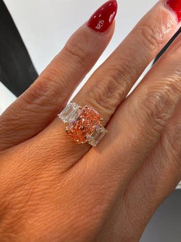 Ring - 14 karaat Geel goud - 5.06ct. tw. Roze Diamant (Fancy, Nieuw