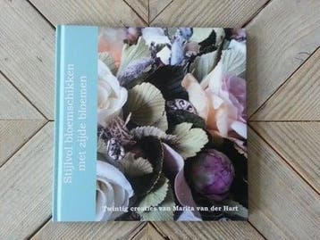 Stijlvol bloemschikken met zijden bloemen marita boek, Huis en Inrichting, Nieuw