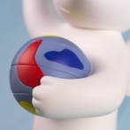 Jean-Charles de Castelbajac (1949) x Leblon Delienne - Kuma, Antiek en Kunst