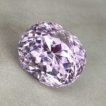 Zonder minimumprijs Kunziet - 15.09 ct - nternational