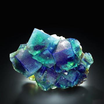 Exceptionnelle fluorite UV actif provenant de la mine Diana