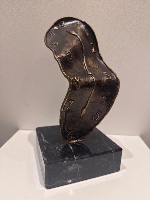 sculptuur, Figura z brzu rzeba wg Salvador Dali zegar - 25, Antiquités & Art, Curiosités & Brocante
