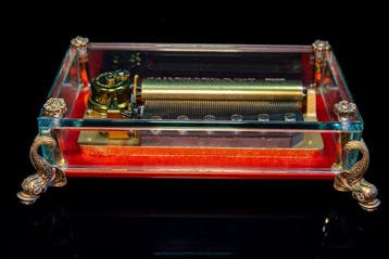Reuge Dauphin kristallen speeldoos carillon Mpzart -, Antiquités & Art