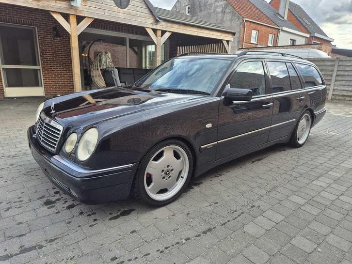Online veiling - 1997 Mercedes-Benz E55 AMG V8 Oldtimer, Auto's, Oldtimers, Ophalen