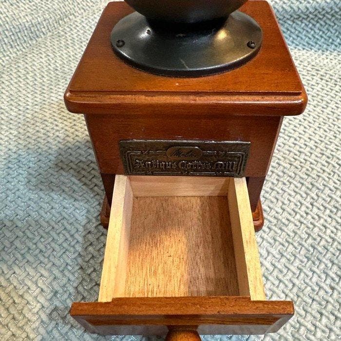 Koffiemolen - Koffiemolen (handmatig) “Antieke koffiemolen”, Antiek en Kunst, Antiek | Keukengerei