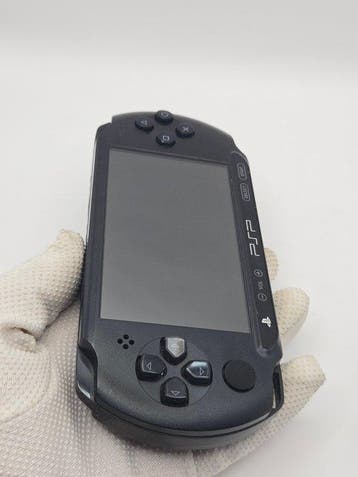 Sony - Playstation Portable (PSP) - PSP Street -