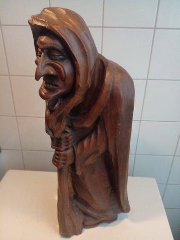 T F - T.F. - Snijwerk, Oude molenaar - 52 cm - Gesigneerd T.