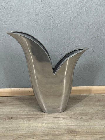 Vaas - Aluminium - Sculpturale vaas Bob, Antiek en Kunst