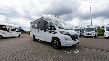 Wingamm Oasi 690 Twins nieuw met daginschrijving 00756, Caravans en Kamperen, Automaat, Fiat, Diesel, 6 tot 7 meter