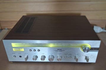 Akai - AA-1020. Woodcase Solid state stereo receiver, Nieuw