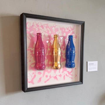 ELEMENTAL - Coke Bottles - 38 x 38 cm