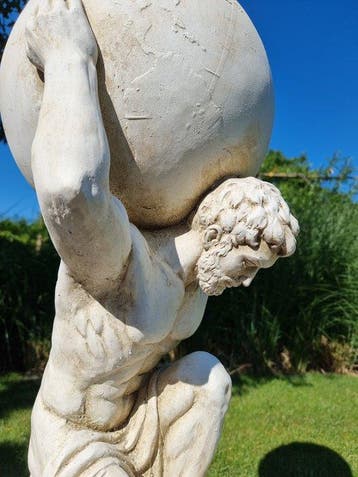 Figurine - Composite