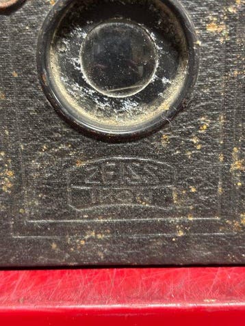 Zeiss, Kodak, MIOM Box Tengor / Photax / No.2 Brownie |